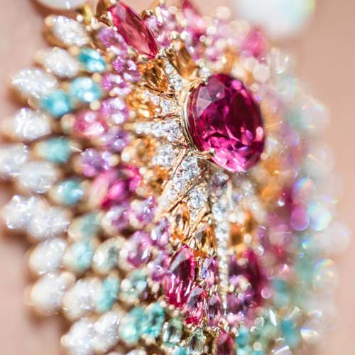 یکی از بهترین تولید کنندگان جواهرات برند Piaget است.