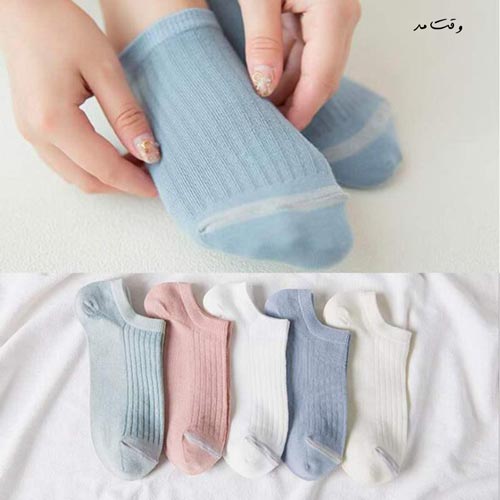 مدلی متفاوت از جوراب کالجی با بدون درز مردانه با رنگ بندی متنوع