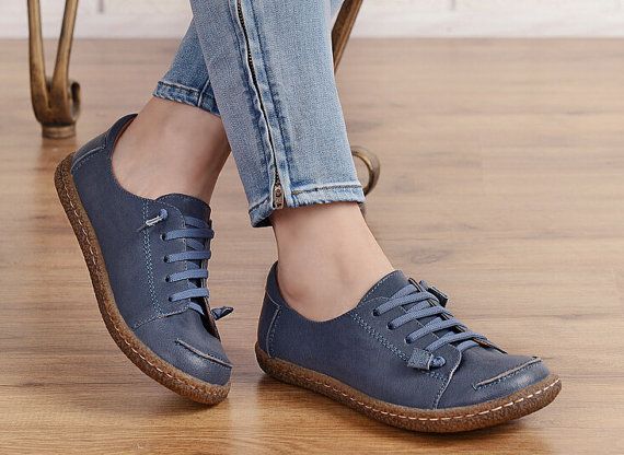 مدل کفش بند دار یا کفش توری محکم
