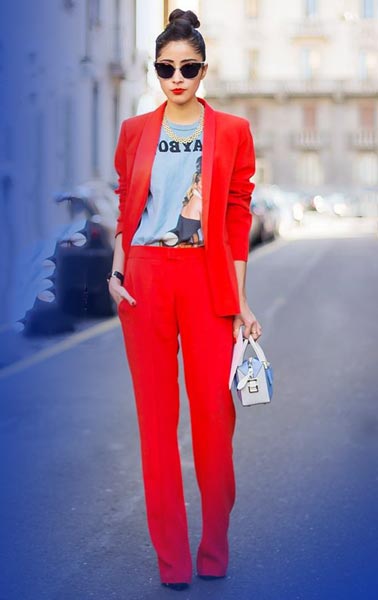 کت و شلوار زنانه قرمز رنگ