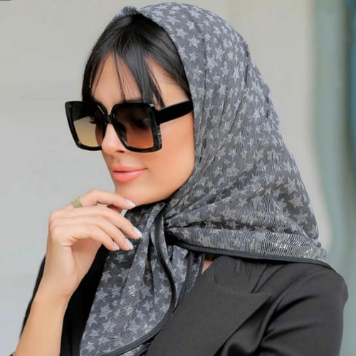 مدل روسری مینی اسکارف یا بی بی اسکارف طرحدار مشکی
