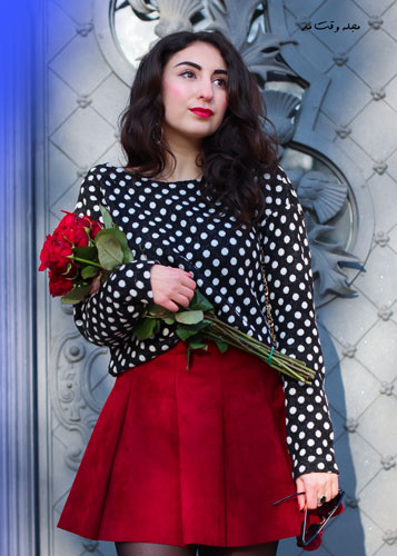 تیپ و لباس کلاسیک برای داشتن استایل ولنتاین به رنگ قرمز و مشکی و سفید
